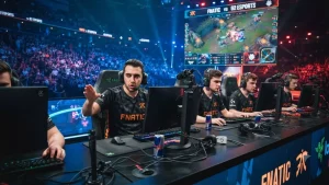 Shotcalling in Competitive Games: Lead Teams More Efficiently